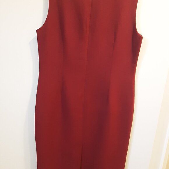 Cleo Sleeveless Dress - Picture 2 of 3